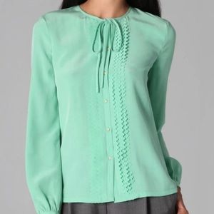 Diane von furstenberg 100 percent silk green blouse